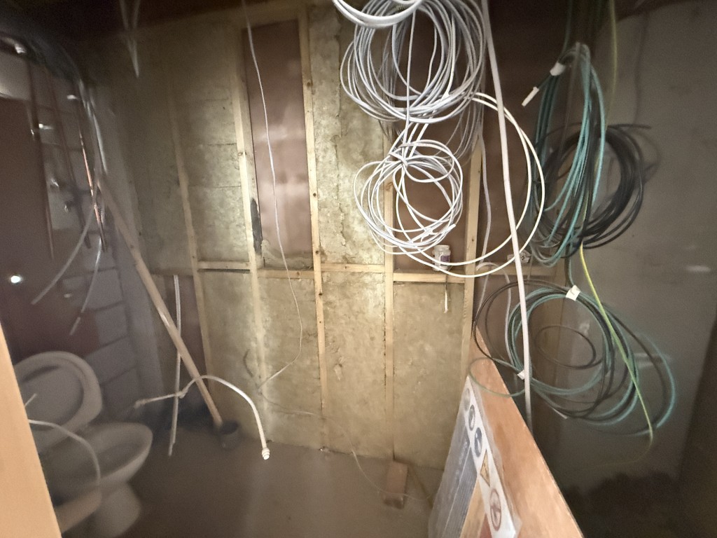 Lot: 140 - COTTAGE CONVERSION FOR COMPLETION - FIRST FIX REQUIRED - Proposed cloakroom WC
